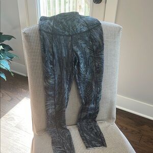 lululemon athletica Green and Gray Patterned Leggings